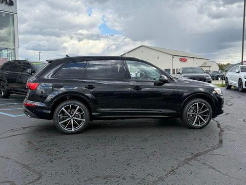 2026 Audi Q7 45 Premium Plus