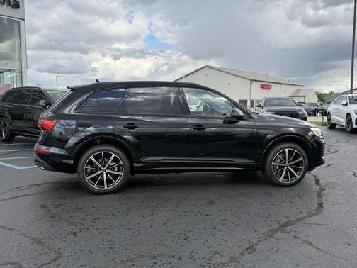 2026 Audi Q7 45 Premium Plus