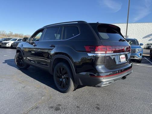 2025 Volkswagen Atlas 2.0T SE w/Technology 4MOTION