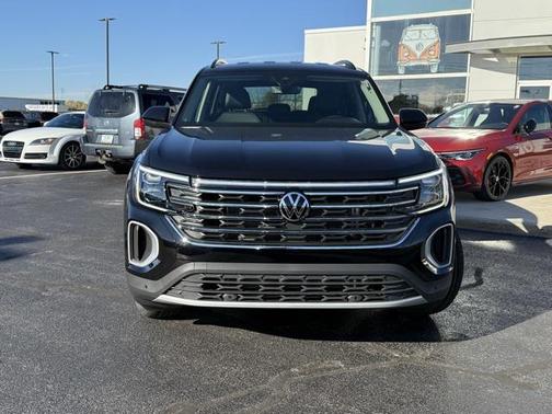 2025 Volkswagen Atlas 2.0T SE w/Technology 4MOTION