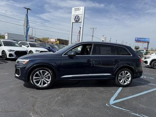 2025 Audi Q7 55 Prestige