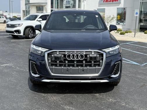 2025 Audi Q7 55 Prestige