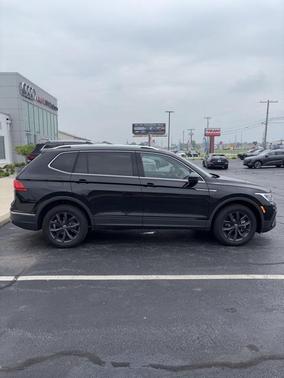 2024 Volkswagen Tiguan 2.0T SE 4MOTION