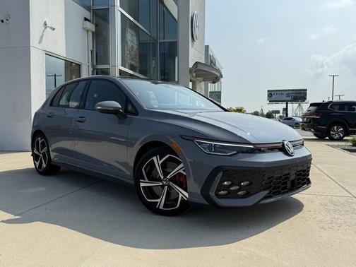 2025 Volkswagen Golf GTI 2.0T SE DSG