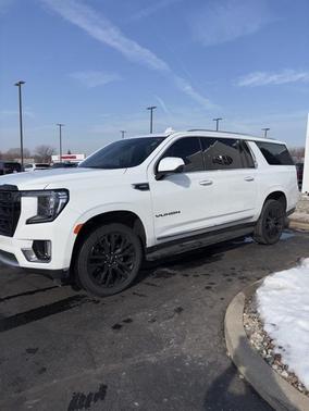 2023 GMC Yukon XL SLT