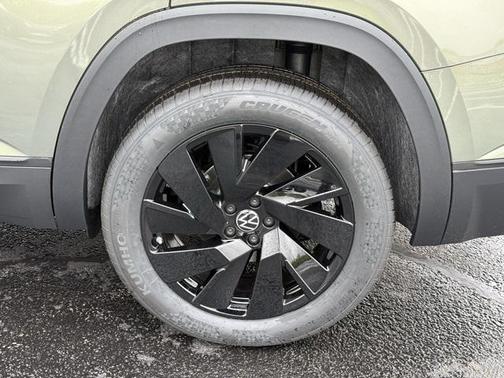 2025 Volkswagen Atlas 2.0T SE w/Technology 4MOTION