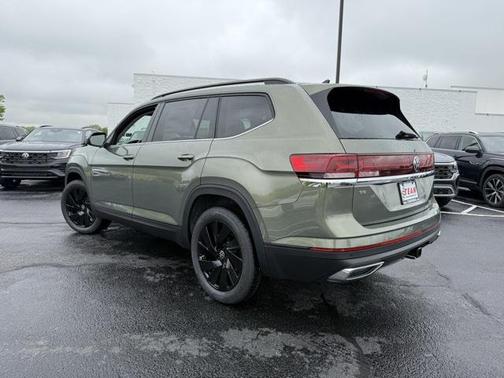 2025 Volkswagen Atlas 2.0T SE w/Technology 4MOTION