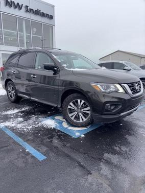 2017 Nissan Pathfinder SV