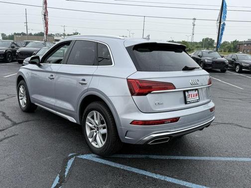 2022 Audi Q5 45 S line Premium