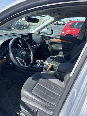 2022 Audi Q5 45 S line Premium
