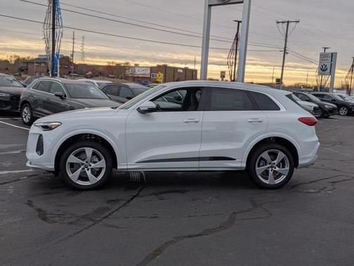 2025 Audi Q5 Premium Plus TFSI quattro S tronic