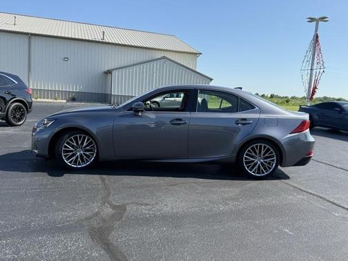 2018 Lexus IS 300 Base