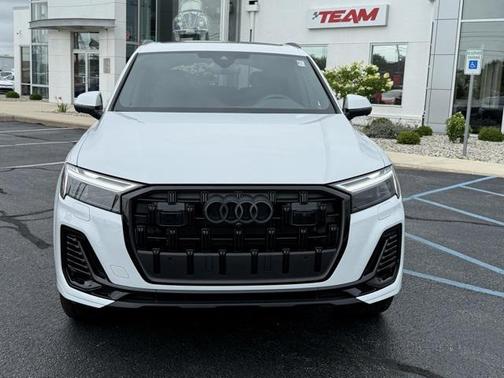 2025 Audi Q7 45 Premium