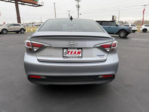 2016 Hyundai SONATA Hybrid Limited