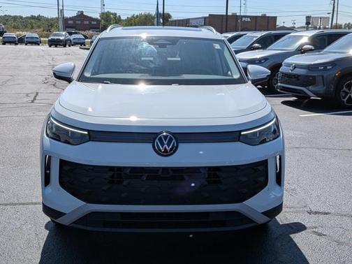 2025 Volkswagen Tiguan 2.0T SE 4MOTION