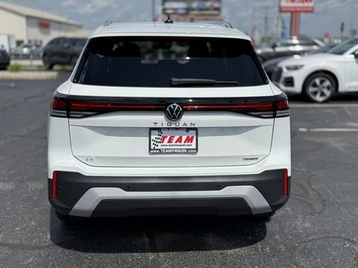 2025 Volkswagen Tiguan 2.0T SE 4MOTION