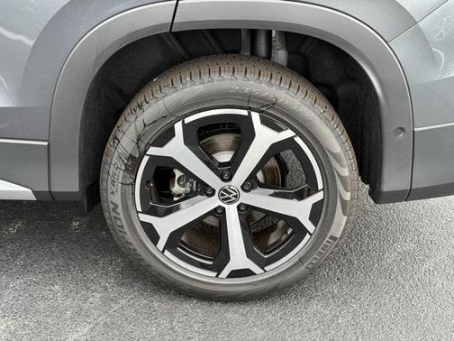 2025 Volkswagen Tiguan 2.0T SE 4MOTION