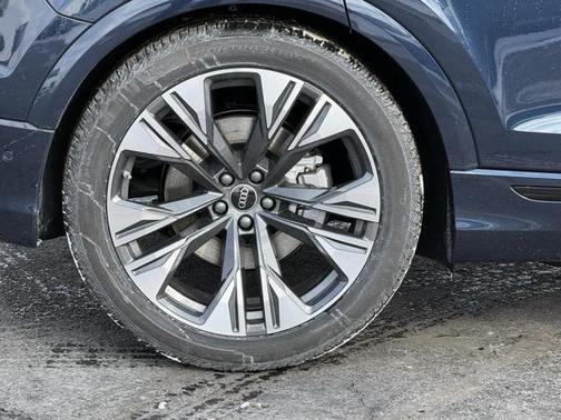 2026 Audi Q8 55 Premium Plus