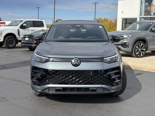 2026 Volkswagen Tiguan 2.0T SE R-Line Black 4MOTION