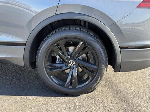 2024 Volkswagen Tiguan 2.0T SE R-Line Black 4MOTION