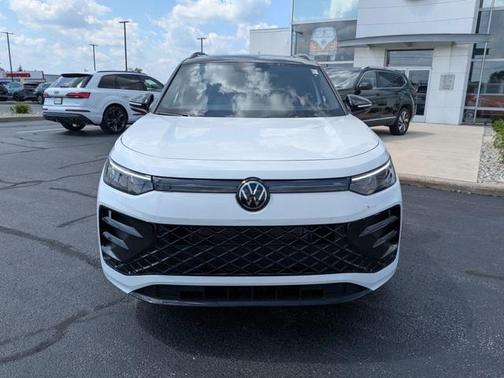 2025 Volkswagen Tiguan 2.0T SE R-Line Black 4MOTION