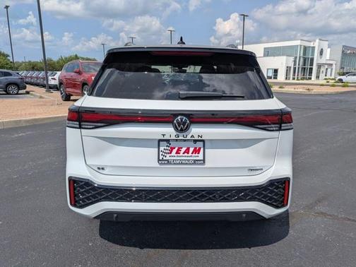 2025 Volkswagen Tiguan 2.0T SE R-Line Black 4MOTION