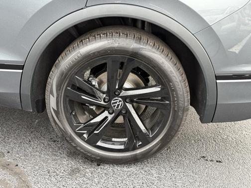 2024 Volkswagen Tiguan 2.0T SE R-Line Black 4MOTION