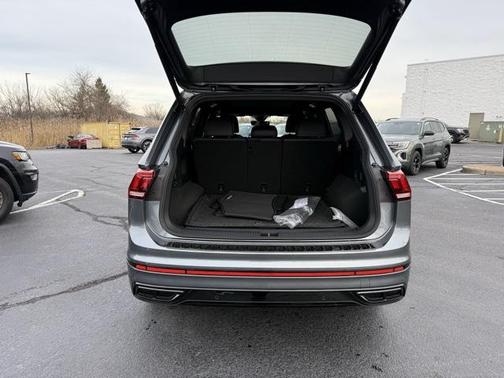 2024 Volkswagen Tiguan 2.0T SE R-Line Black 4MOTION