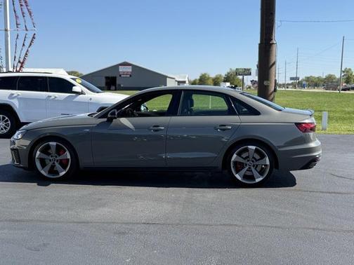 2023 Audi A4 45 S line Premium Plus