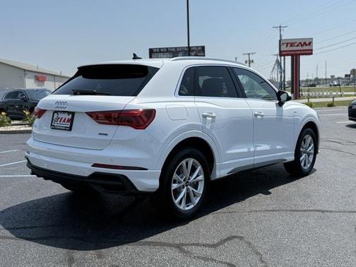 2025 Audi Q3 Premium 45 TFSI S line quattro Tiptronic