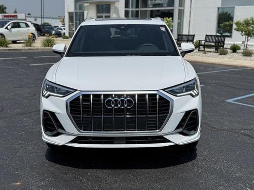 2025 Audi Q3 Premium 45 TFSI S line quattro Tiptronic