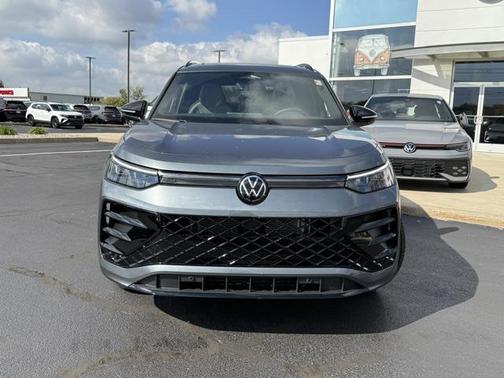 2025 Volkswagen Tiguan 2.0T SE R-Line Black 4MOTION