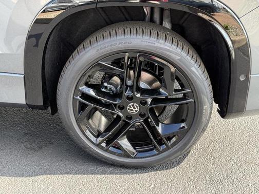 2025 Volkswagen Tiguan 2.0T SE R-Line Black 4MOTION