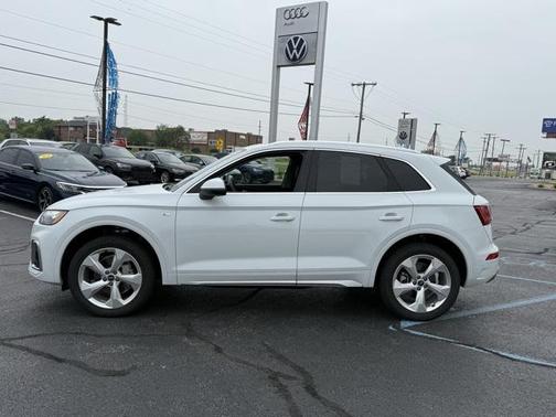 2025 Audi Q5 45 S line Premium Plus