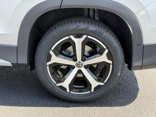 2025 Volkswagen Tiguan 2.0T SE 4MOTION