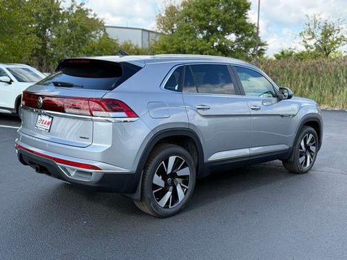 silver mist metallic 2026 Volkswagen Atlas Cross Sport 2.0T SEL