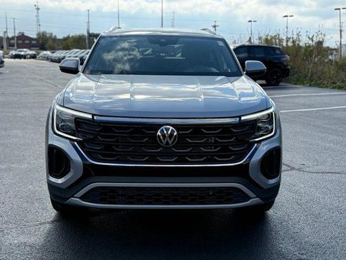 silver mist metallic 2026 Volkswagen Atlas Cross Sport 2.0T SEL