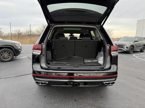 2025 Volkswagen Atlas 2.0T SEL Premium R-Line 4MOTION
