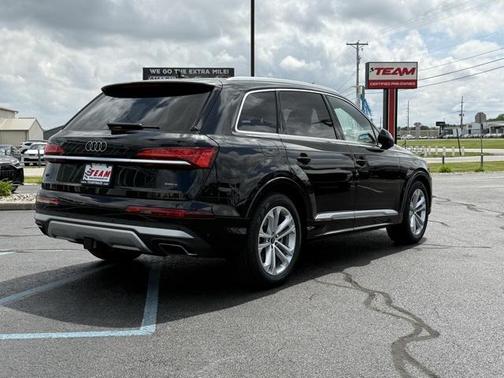 2025 Audi Q7 55 Prestige
