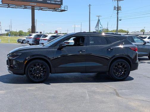Black 2022 Chevrolet Blazer 2LT