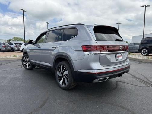 2025 Volkswagen Atlas 2.0T SE w/Technology 4MOTION