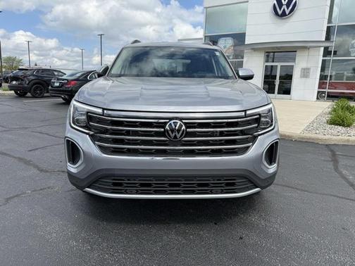 2025 Volkswagen Atlas 2.0T SE w/Technology 4MOTION