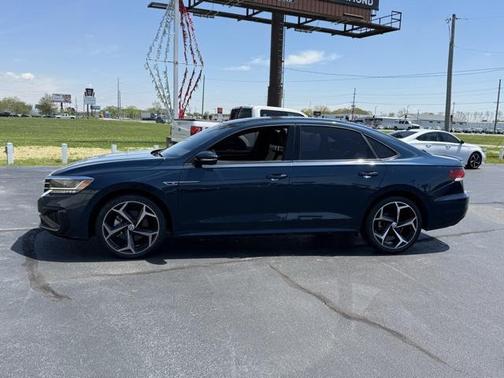 2021 Volkswagen Passat 2.0T R-Line