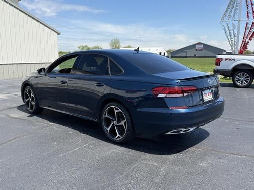 2021 Volkswagen Passat 2.0T R-Line