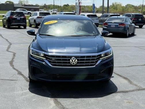 2021 Volkswagen Passat 2.0T R-Line