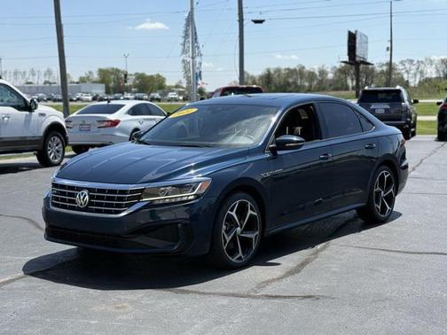 2021 Volkswagen Passat 2.0T R-Line