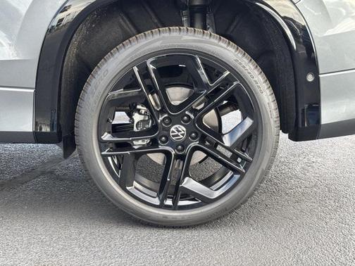 2026 Volkswagen Tiguan 2.0T SE R-Line Black 4MOTION