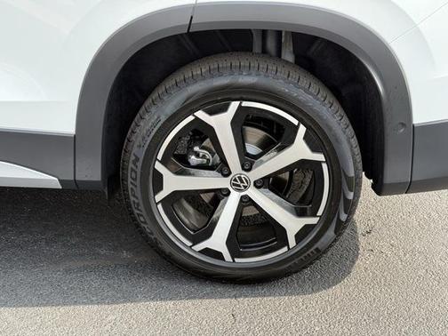 2025 Volkswagen Tiguan 2.0T SE 4MOTION