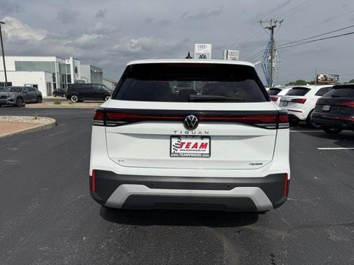 2025 Volkswagen Tiguan 2.0T SE 4MOTION