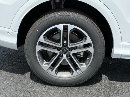 2025 Audi Q5 Premium